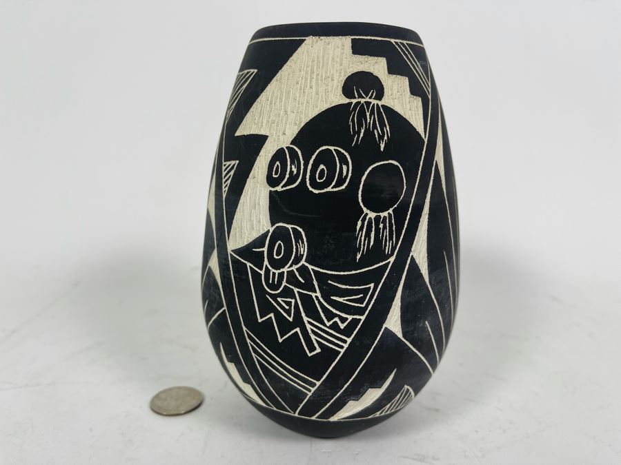 Native American Signed A. C. (Alisha Chino) Pottery Vase Acoma New Mexico 7H [Photo 2]