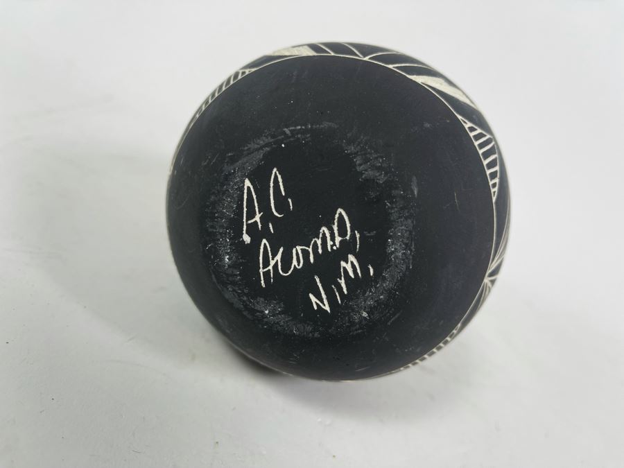 Native American Signed A. C. (Alisha Chino) Pottery Vase Acoma New Mexico 7H [Photo 9]