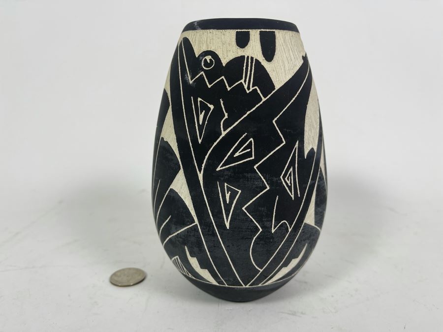 Native American Signed A. C. (Alisha Chino) Pottery Vase Acoma New Mexico 7H [Photo 5]