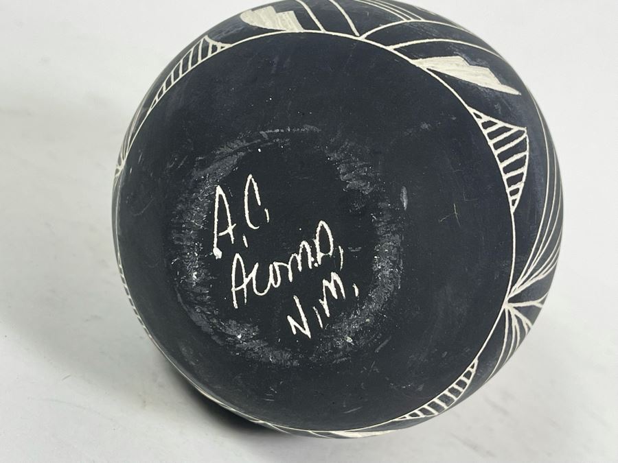 Native American Signed A. C. (Alisha Chino) Pottery Vase Acoma New Mexico 7H [Photo 10]