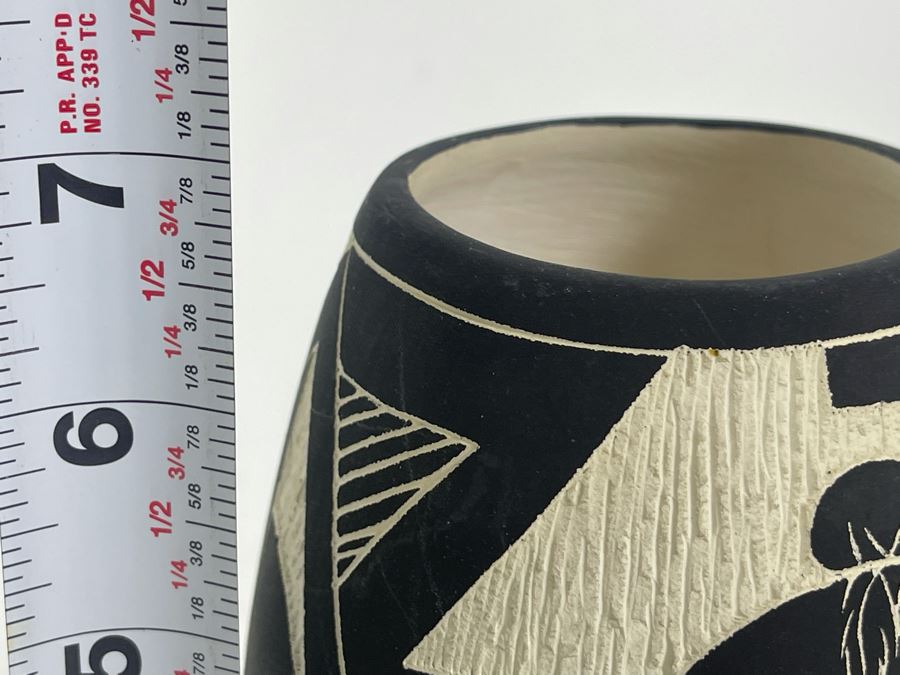 Native American Signed A. C. (Alisha Chino) Pottery Vase Acoma New Mexico 7H [Photo 11]