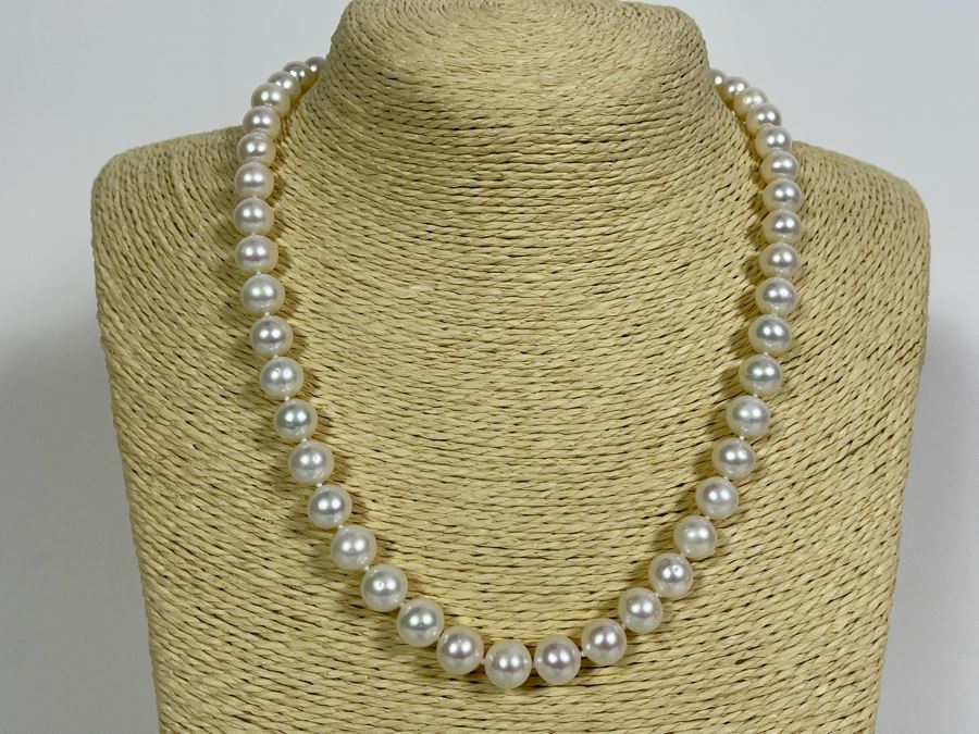 19' Strand Freshwater Cultured 9mm Pearls With 14K Gold Clasp [Photo 5]
