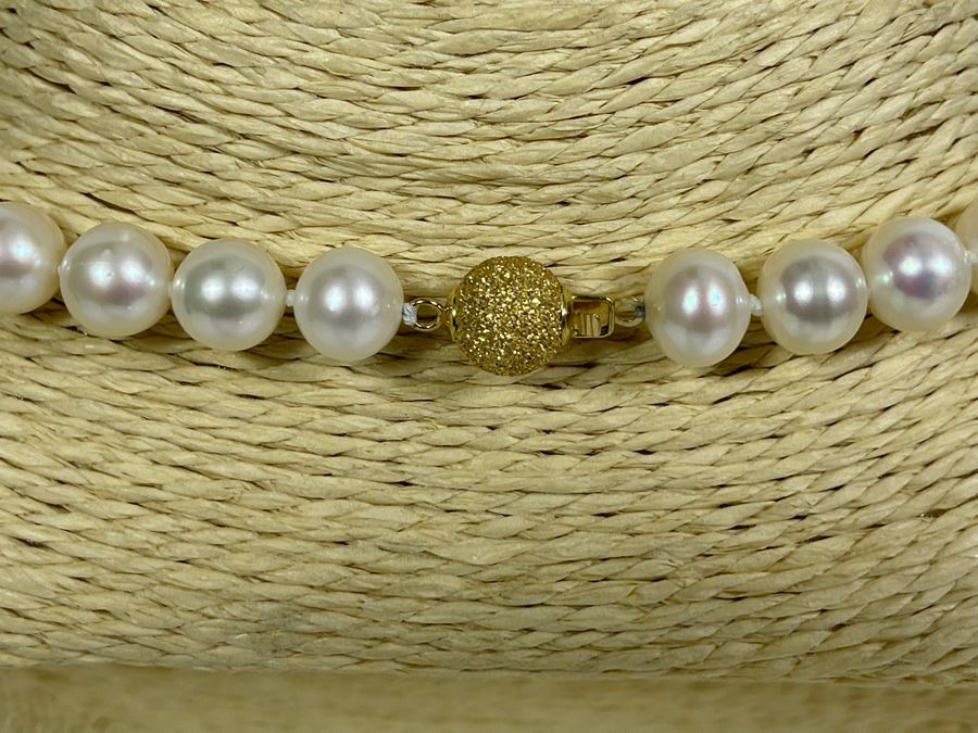 19' Strand Freshwater Cultured 9mm Pearls With 14K Gold Clasp [Photo 9]