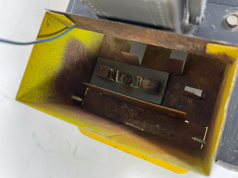 Vintage Mid-Century Marvelous Mike Tractor Robot By Saunders Battery Powered Untested 14W X 7D X 8.5H [Photo 15]