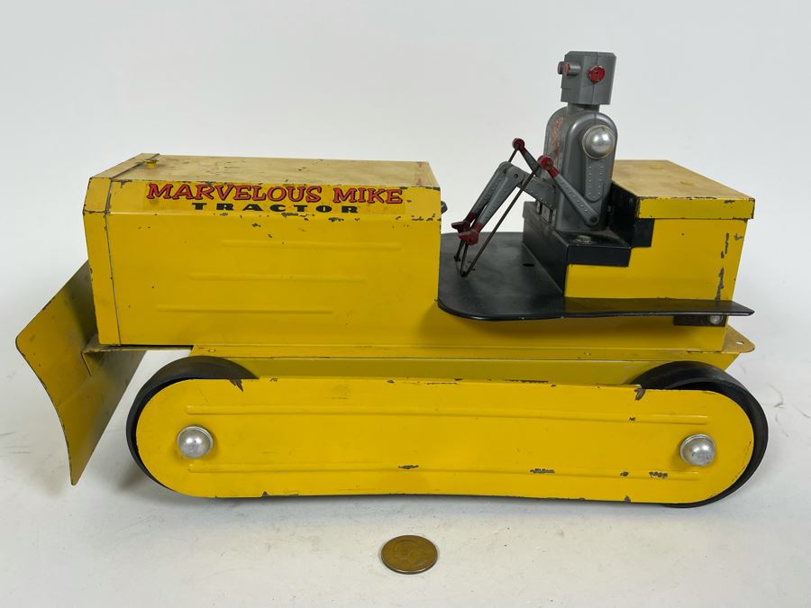 Vintage Mid-Century Marvelous Mike Tractor Robot By Saunders Battery Powered Untested 14W X 7D X 8.5H [Photo 7]