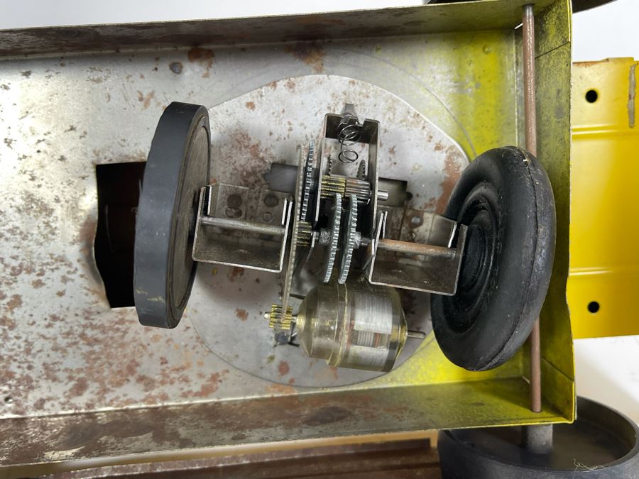 Vintage Mid-Century Marvelous Mike Tractor Robot By Saunders Battery Powered Untested 14W X 7D X 8.5H [Photo 12]