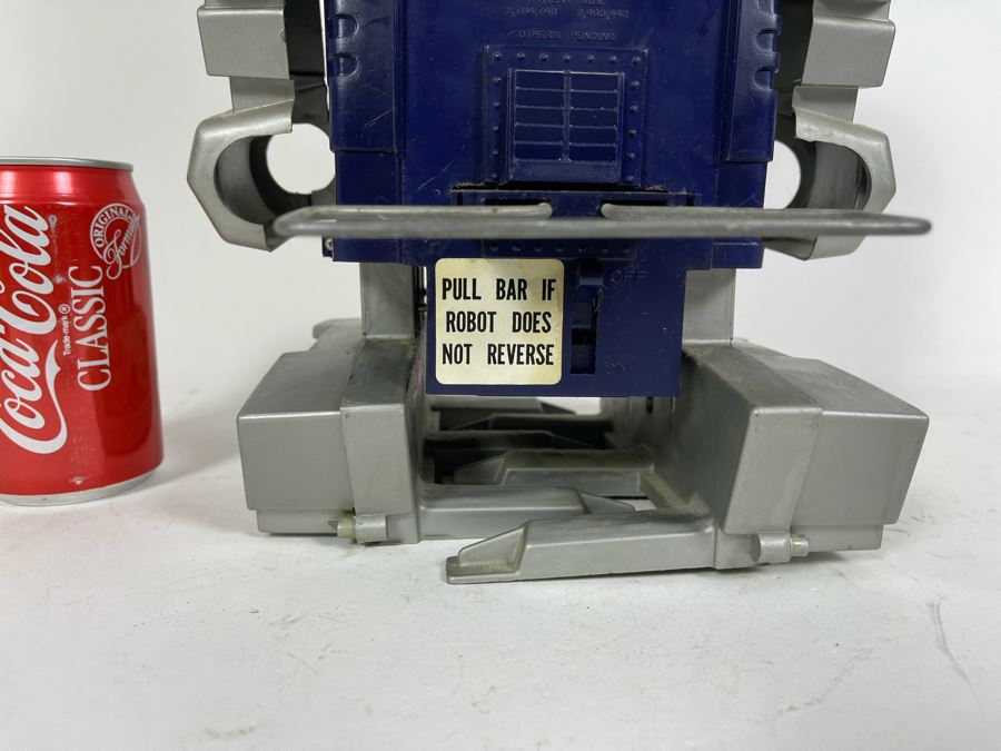 Mid-Century Wizard Of Oz Tin Man Robot Toy From Remco Industries Battery Powered Untested (Missing Front Battery Cover) 9.5W X 11D X 21H [Photo 9]