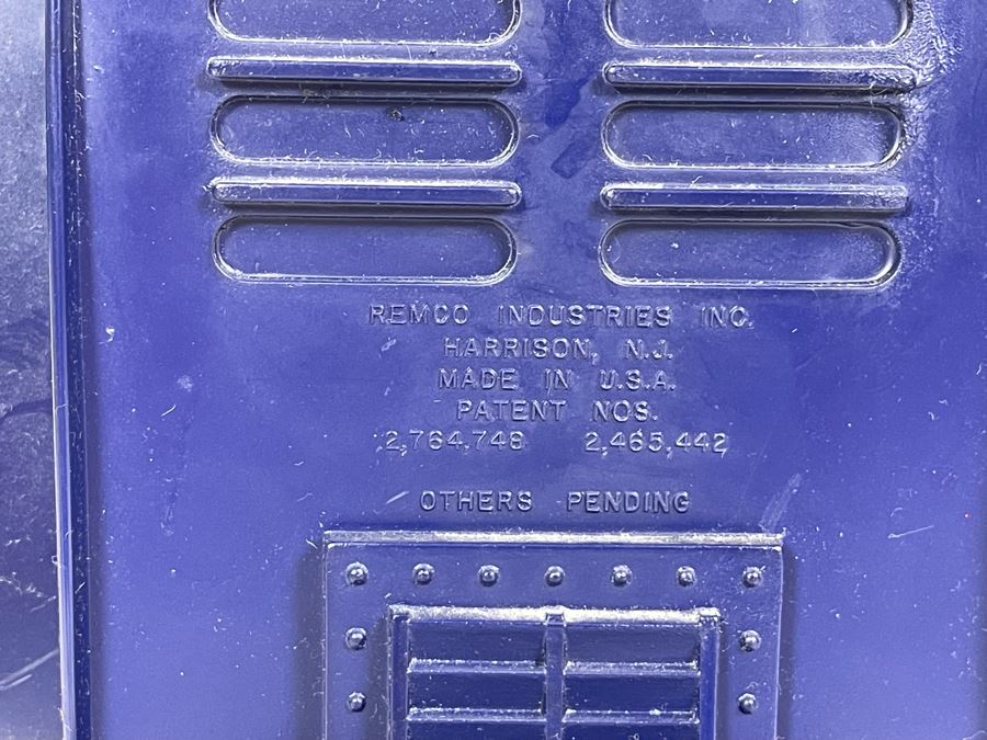 Mid-Century Wizard Of Oz Tin Man Robot Toy From Remco Industries Battery Powered Untested (Missing Front Battery Cover) 9.5W X 11D X 21H [Photo 10]