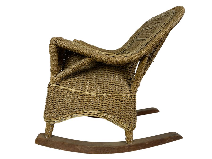 Antique Woven Wicker Child's Rocking Chair 18.5W X 23D X 22H [Photo 2]