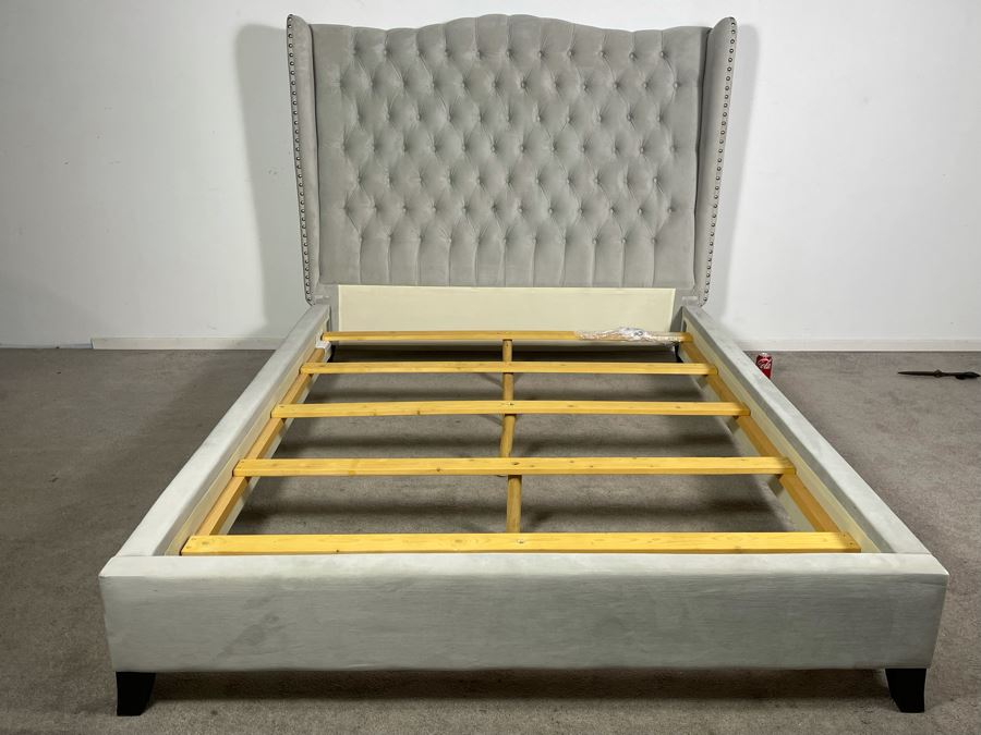 Queen Size Contemporary Tufted Headboard Bed With Silver Tone Nailhead Trim (HE) [Photo 2]