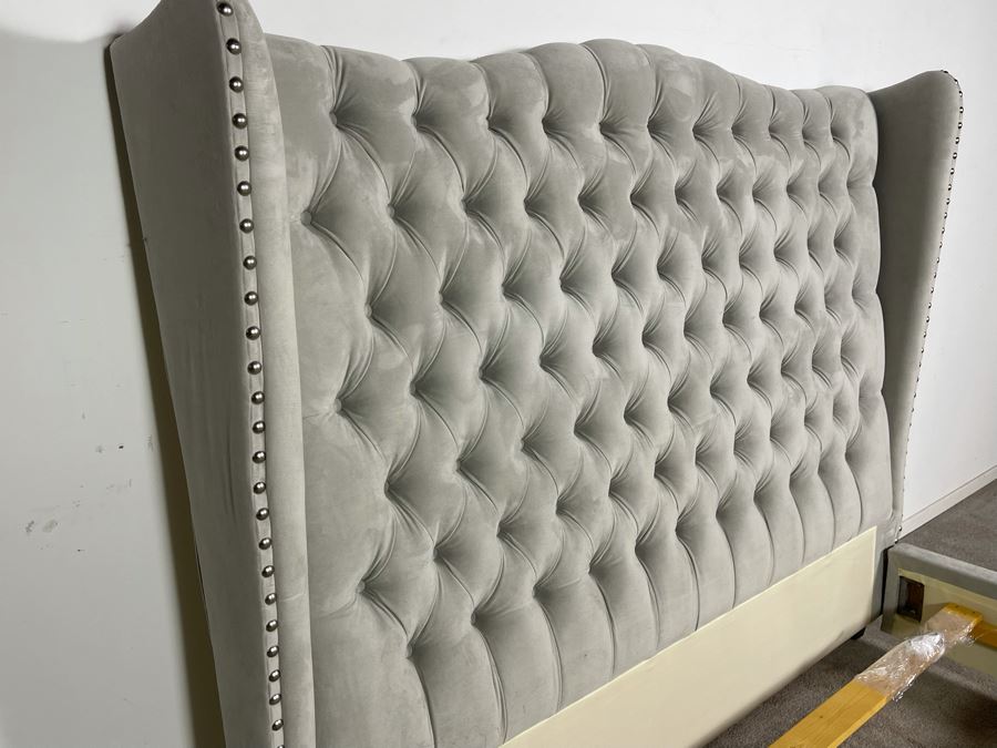 Queen Size Contemporary Tufted Headboard Bed With Silver Tone Nailhead Trim (HE) [Photo 8]