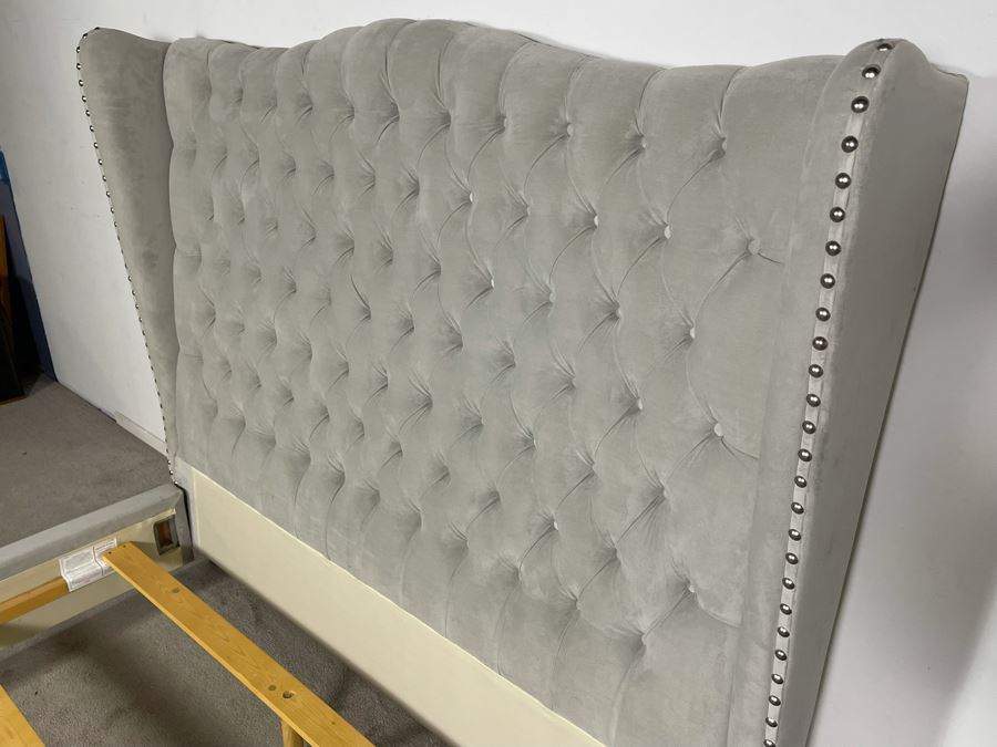 Queen Size Contemporary Tufted Headboard Bed With Silver Tone Nailhead Trim (HE) [Photo 6]