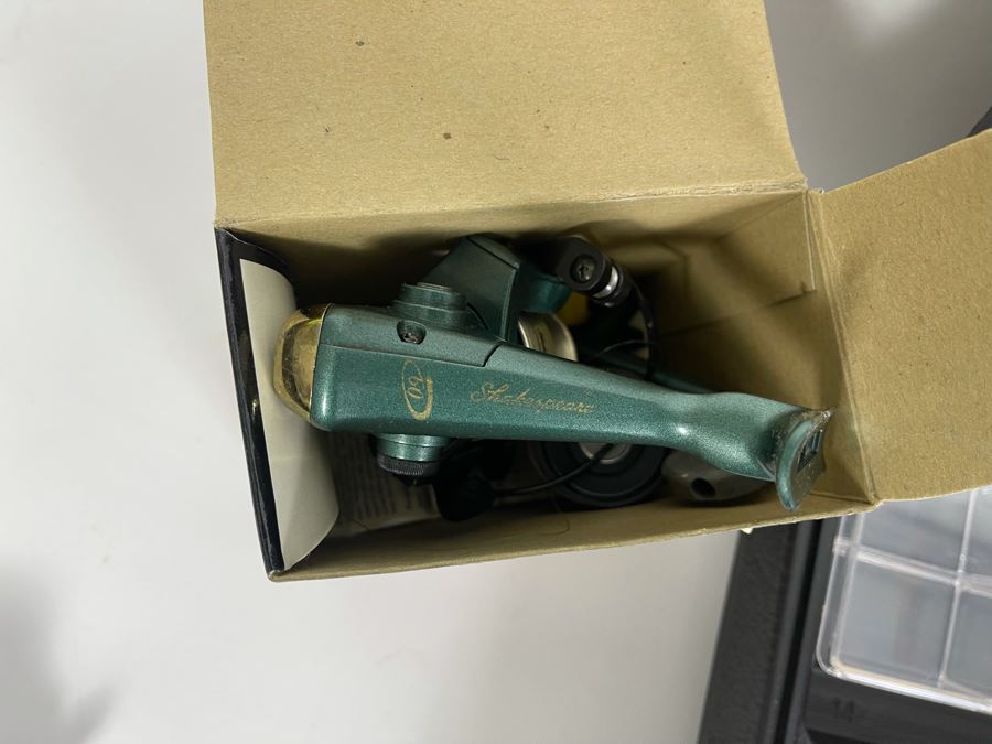 Fishing Gear Lot [Photo 4]