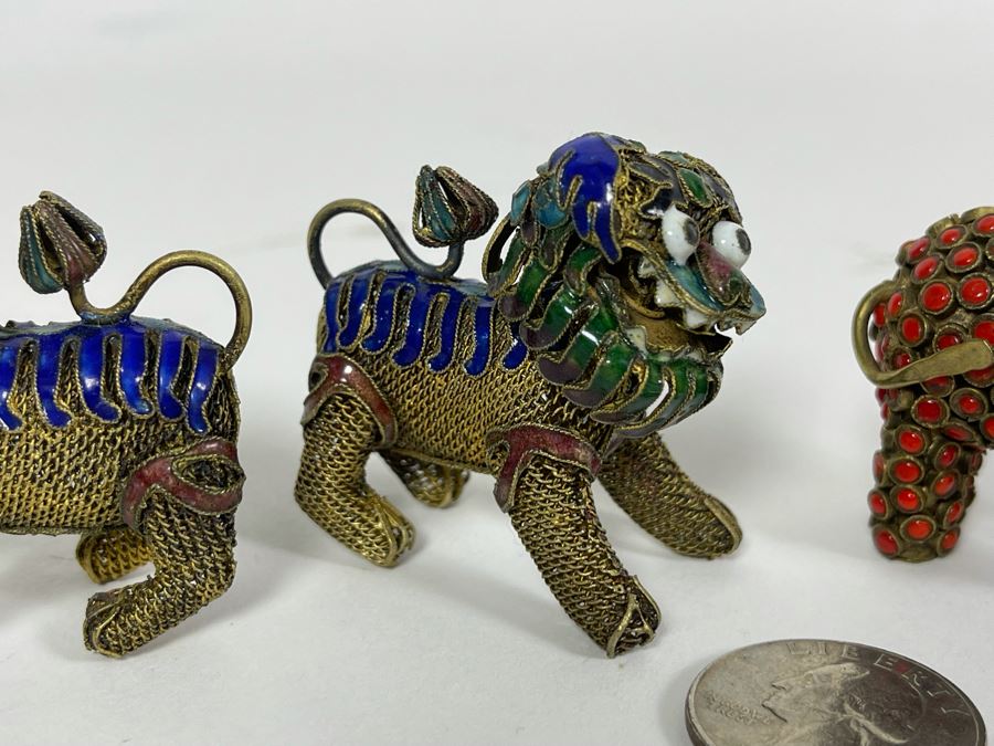 Vintage Nepalese Tibetan Brass Filigree Elephant With Inlayed Turquoise And Coral And Pair Of Foo Dogs Figurines [Photo 10]