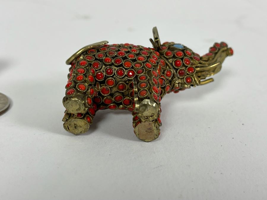 Vintage Nepalese Tibetan Brass Filigree Elephant With Inlayed Turquoise And Coral And Pair Of Foo Dogs Figurines [Photo 12]
