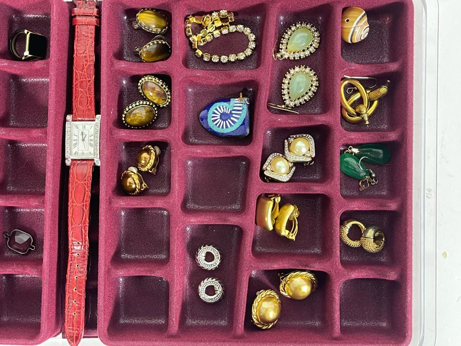 Collection Of Various Vintage Costume Jewelry Including Monet & Christian Dior - See Photos - Watch Is Not Authentic [Photo 14]