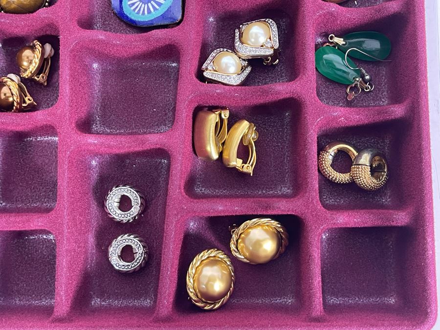 Collection Of Various Vintage Costume Jewelry Including Monet & Christian Dior - See Photos - Watch Is Not Authentic [Photo 17]