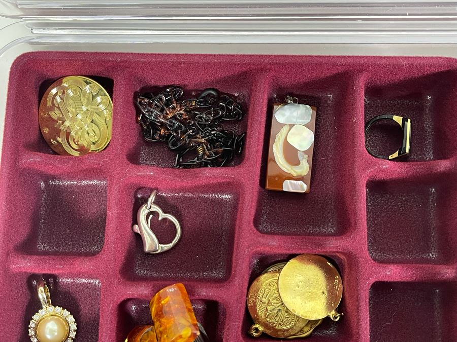 Collection Of Various Vintage Costume Jewelry Including Monet & Christian Dior - See Photos - Watch Is Not Authentic [Photo 11]