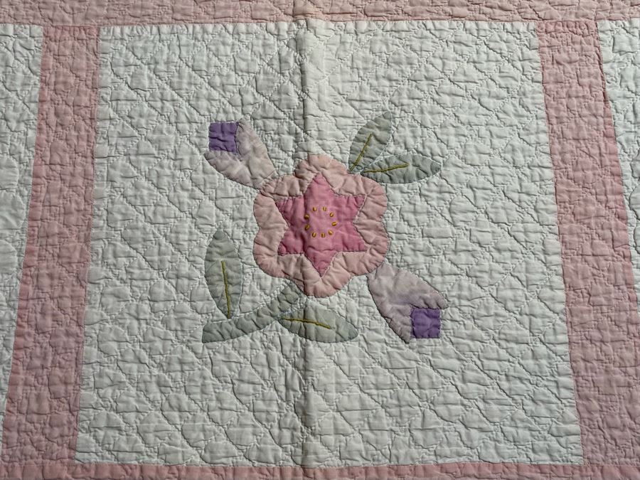 Vintage Handmade Quilt 74 X 74 [Photo 3]