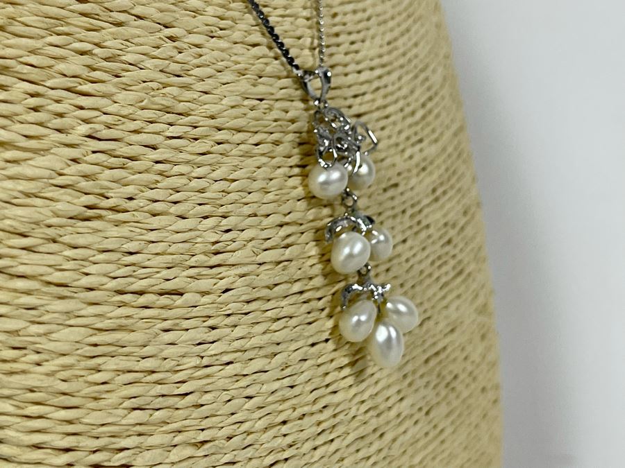 8K (333) White Gold 18' Italian Necklace 2g With Base Metal Pearl Pendant [Photo 3]