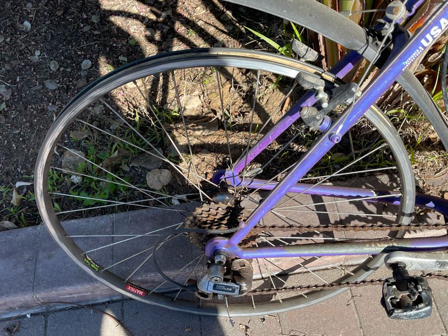 TREK 8000 Aluminum Frame Mountain Bike - Needs Rear Tire [Photo 5]