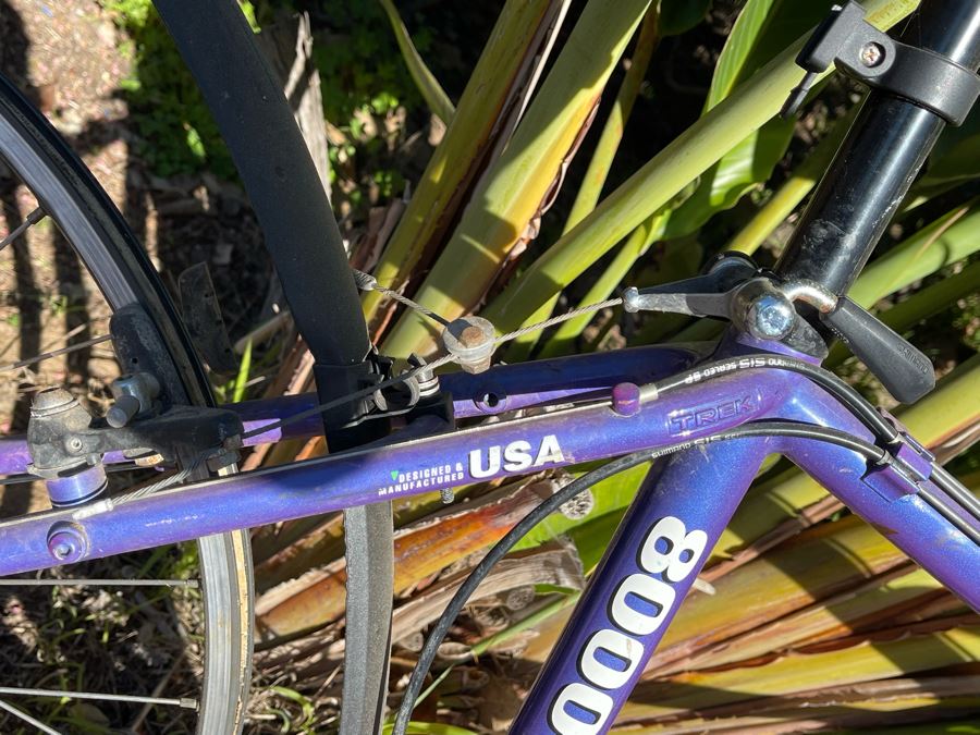 TREK 8000 Aluminum Frame Mountain Bike - Needs Rear Tire [Photo 4]