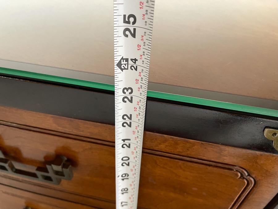 Pair Of Bassett Chinoiserie Side Tables 25W X 15D X 23H [Photo 9]