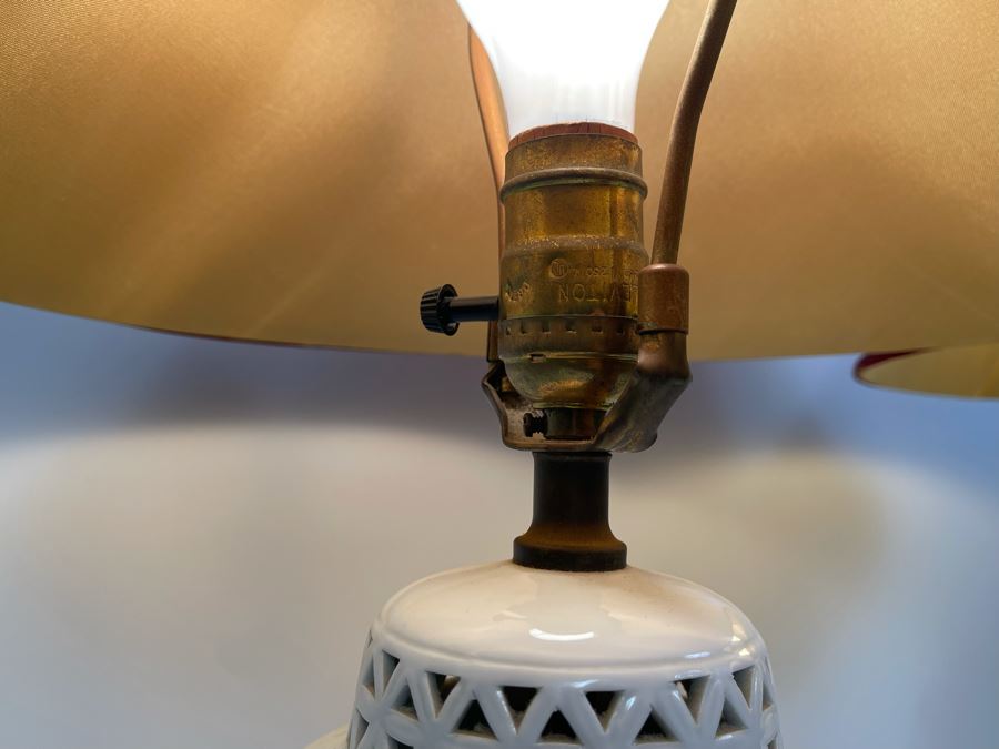 Pair Of White Chinoiserie Table Lamps 29H [Photo 4]