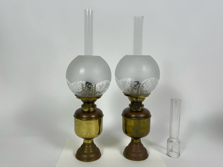 Pair Of Vintage Kosmos Brenner Brass Oil Lamps Lanterns With Glass Hurricanes 16H [Photo 3]