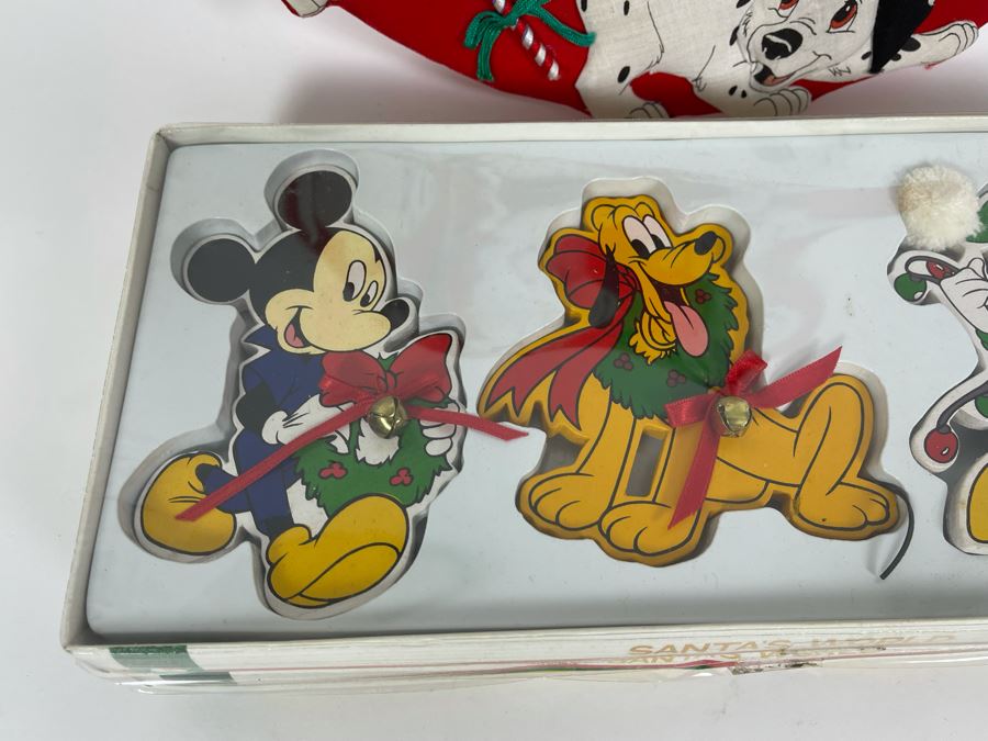 Disney's 101 Dalmations Wreath And (2) New Boxes Of Disney Ornaments From Santa's World [Photo 5]