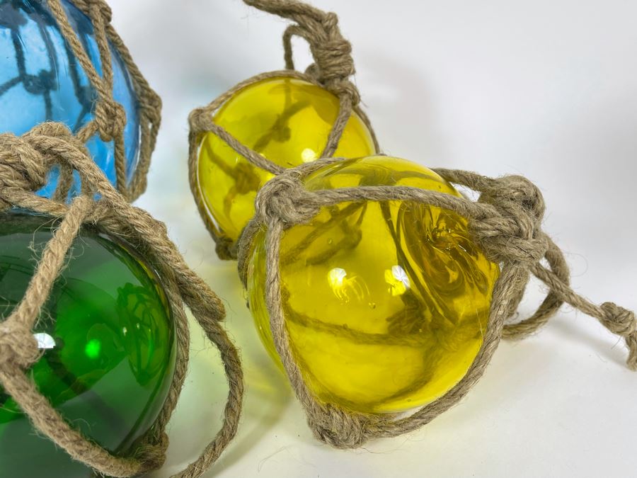 Seven Colored Glass Fishing Floats Of Various Sizes [Photo 10]