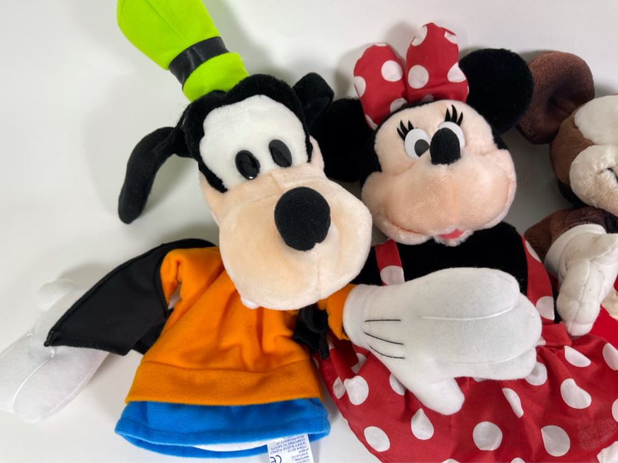 Colletion Of Disney Hand Puppets From Mattel And Applause