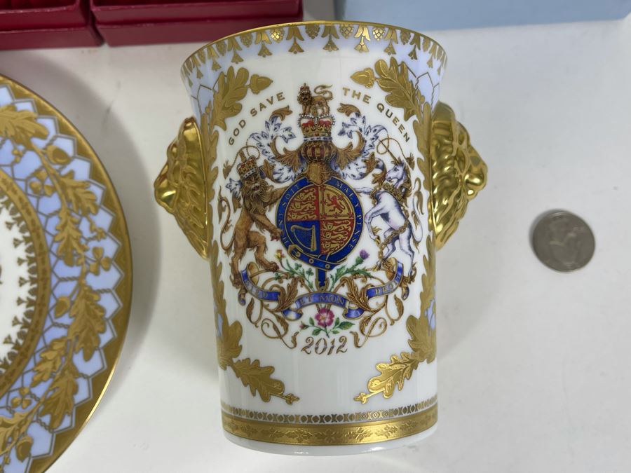 Pair Of Halcyon Days Christmas Boxes With Original Boxes From 1983 & 1984 Plus Buckingham Palace Diamond Jubilee English Cup And Plate From 2012 With Original Boxes [Photo 6]