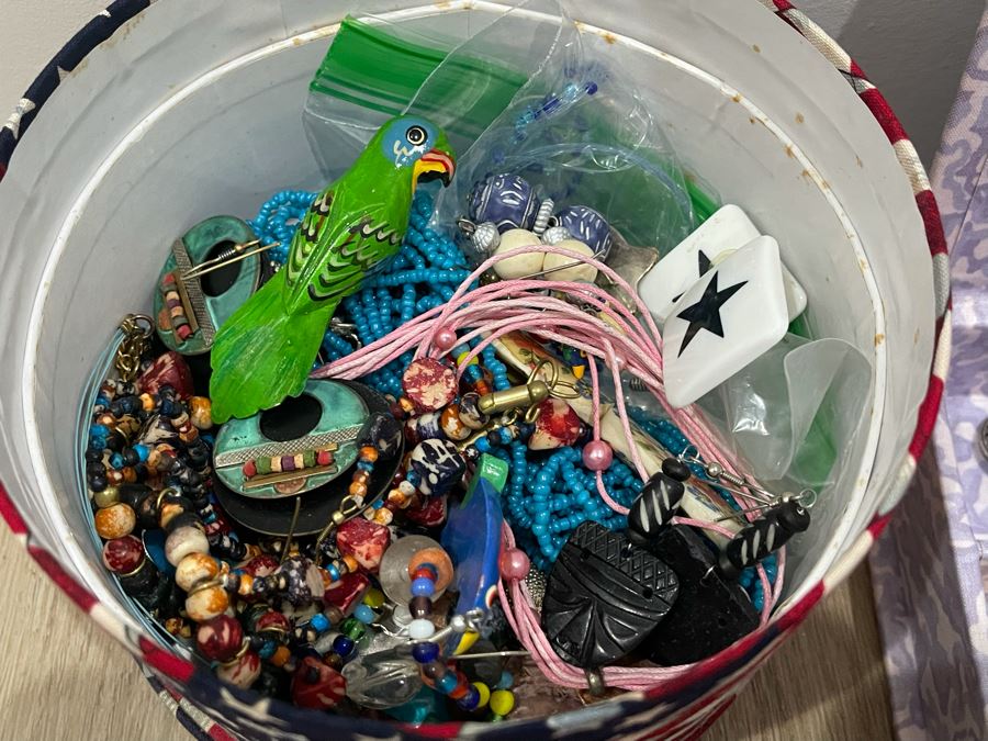Costume Jewelry Lot - See Photos [Photo 23]