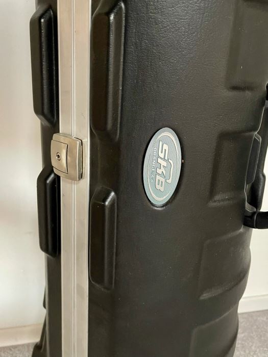 hard-shell-skb-golf-travel-case-with-casters-and-keys-52l