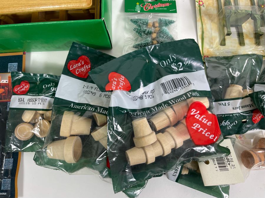 Lot Of Wooden Doll Furniture [Photo 9]