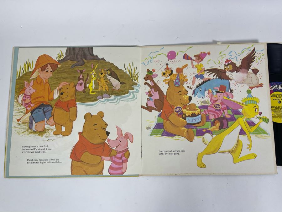 Vintage Disneyland Record Walt Disney Presents Winnie The Pooh And The Blustery Day With Illustrated Book [Photo 6]