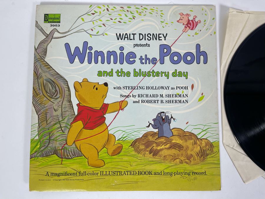 Vintage Disneyland Record Walt Disney Presents Winnie The Pooh And The Blustery Day With Illustrated Book [Photo 2]