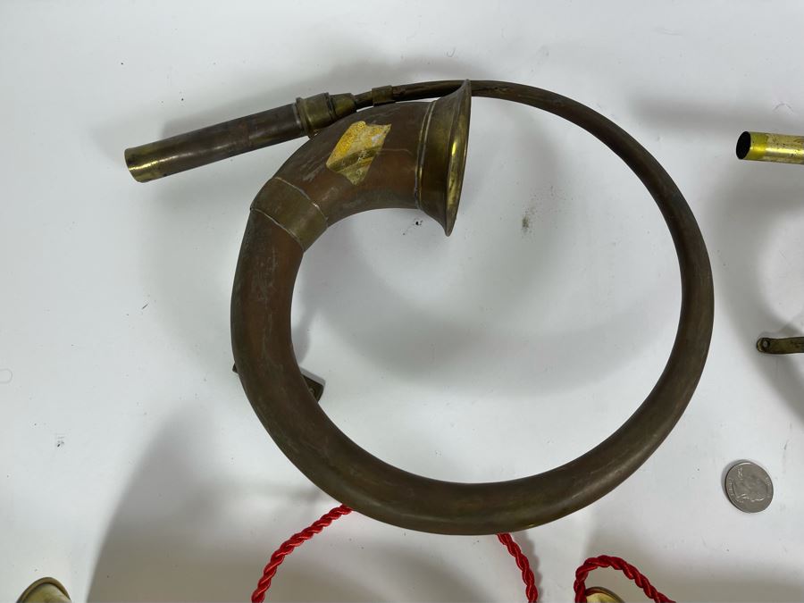 Six Decorative Brass Horns [Photo 7]