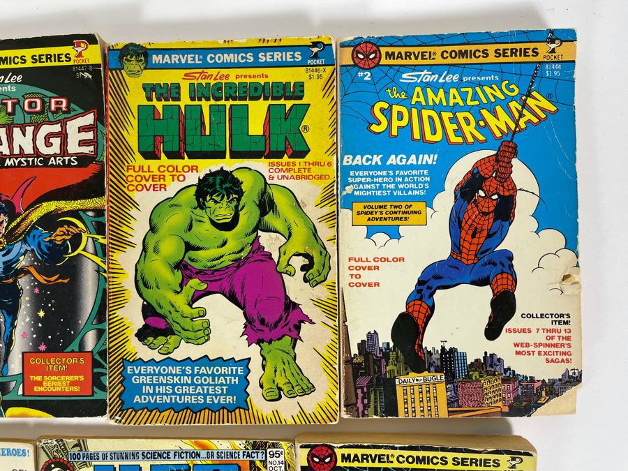 (11) Paperback Marvel / DC Comic Books Spider-Man, Hulk, Doctor Strange, Superman, Fantastic Four [Photo 5]