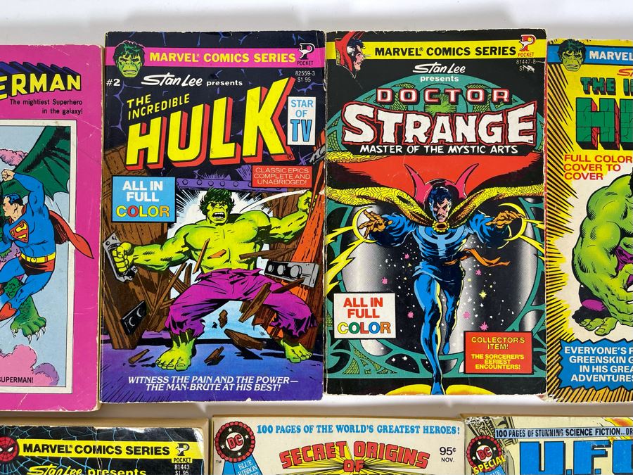(11) Paperback Marvel / DC Comic Books Spider-Man, Hulk, Doctor Strange, Superman, Fantastic Four [Photo 4]