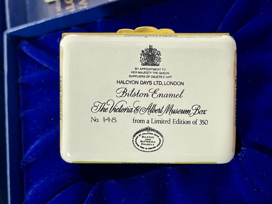Six Halcyon Days Enamel Boxes With Original Boxes Including Limited Edition Bilston Enamel The Victoria & Albert Museum Box 148 Of 350 [Photo 9]