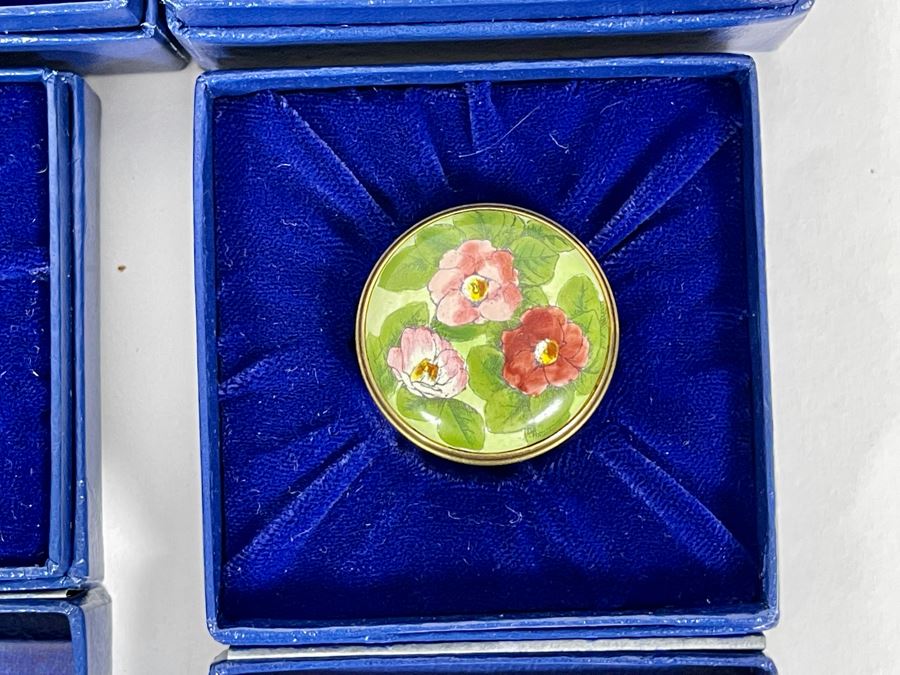 Six Halcyon Days Enamel Boxes With Original Boxes Including Limited Edition Bilston Enamel The Victoria & Albert Museum Box 148 Of 350 [Photo 8]