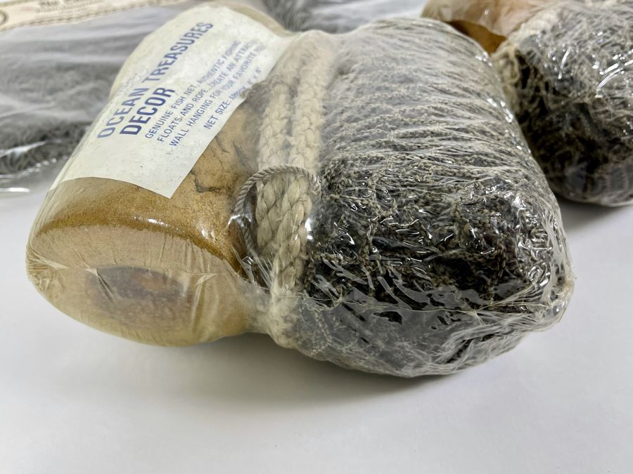 Vintage New Old Stock Fish Net / Ocean Treasures Decor [Photo 11]