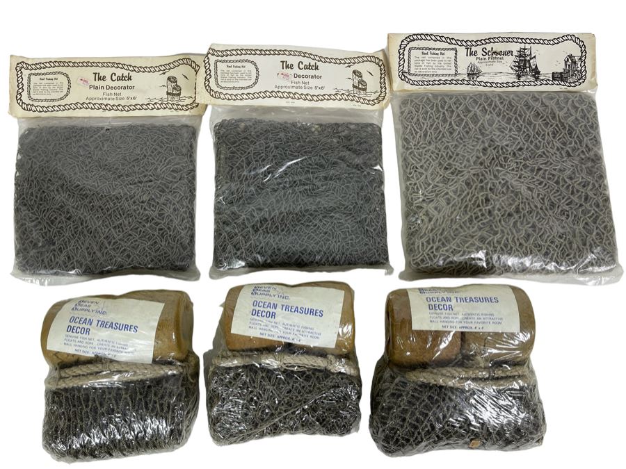 Vintage New Old Stock Fish Net / Ocean Treasures Decor [Photo 1]