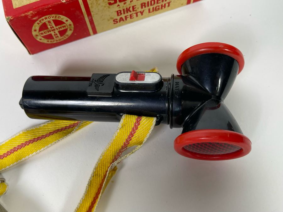 Vintage 1974 Schwinn Bike Rider Safety Light Part No 05 816 [Photo 5]