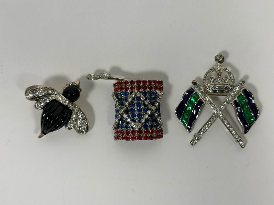 Costume Jewelry Lot Including Bauer Drum And Carolee Flags [Photo 3]