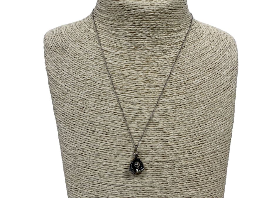Sterling Silver Baseball Glove Pendant With 18' Sterling Chain 4.6g [Photo 2]