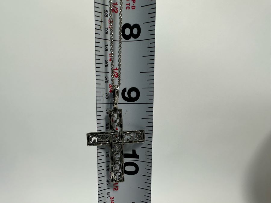 Sterling Silver Cross Pendant With Sterling 18' Chain Necklace 3.8g [Photo 5]