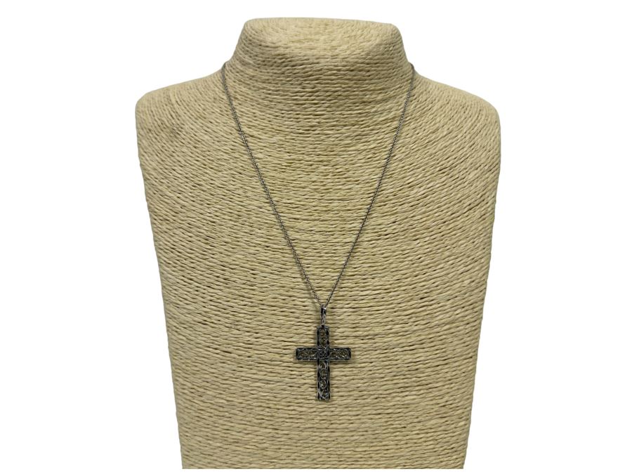 Sterling Silver Cross Pendant With Sterling 18' Chain Necklace 3.8g [Photo 3]